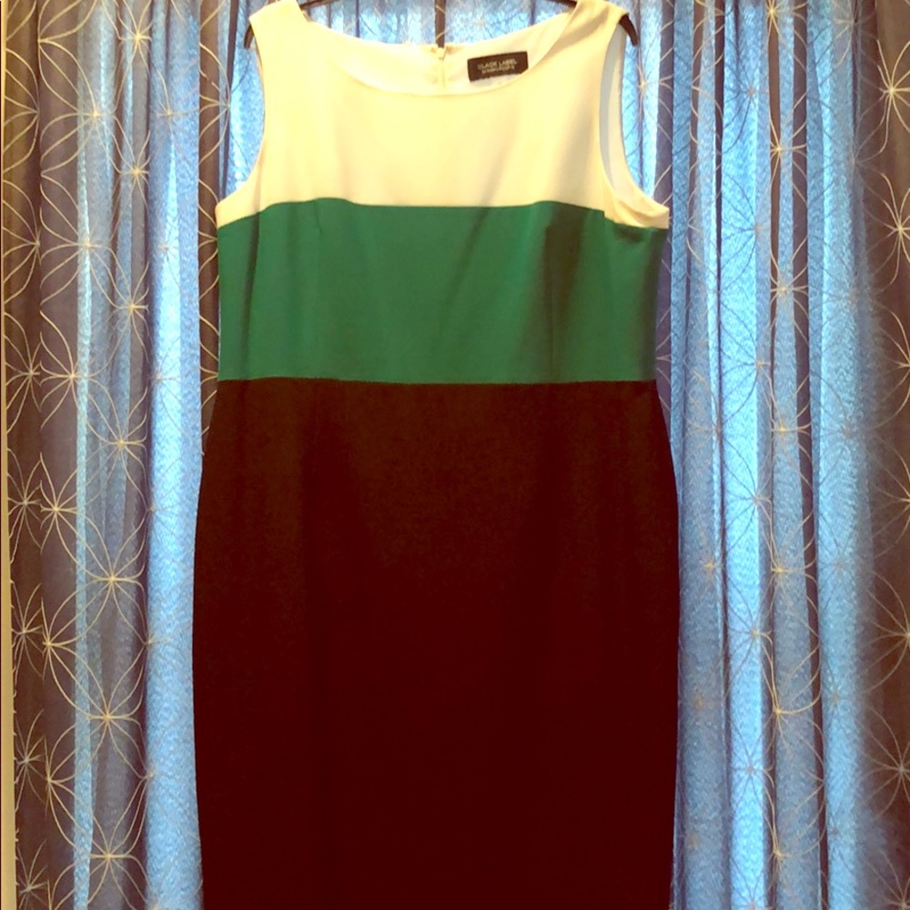 Adorable dress!